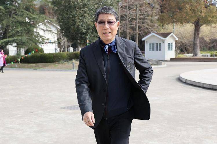 国产成人亚洲欧美三区综合